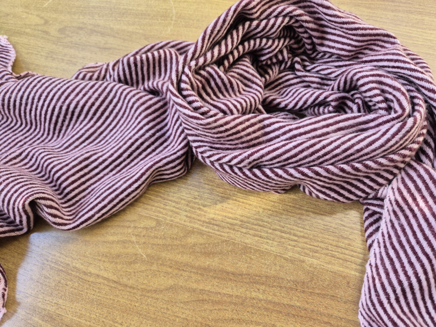 Flauschiger Kaschmir-Schal von LWH | Altrosa & Bordeaux | handgewebt in Nepal | 65×195 cm